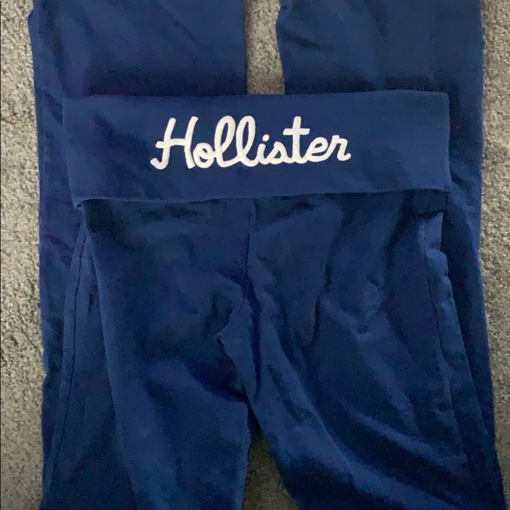 Hollister navy straight leg yoga pant